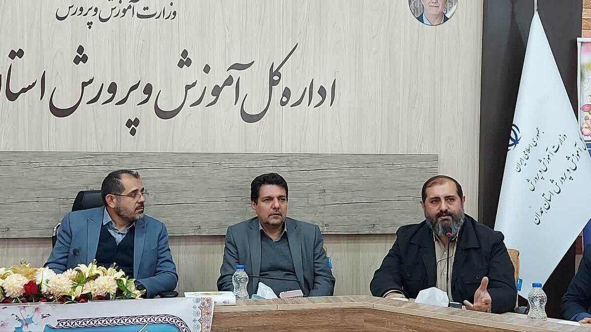 نشست ریس ستاد عتبات عالیات استان با مدیر کل آموزش و پرورش